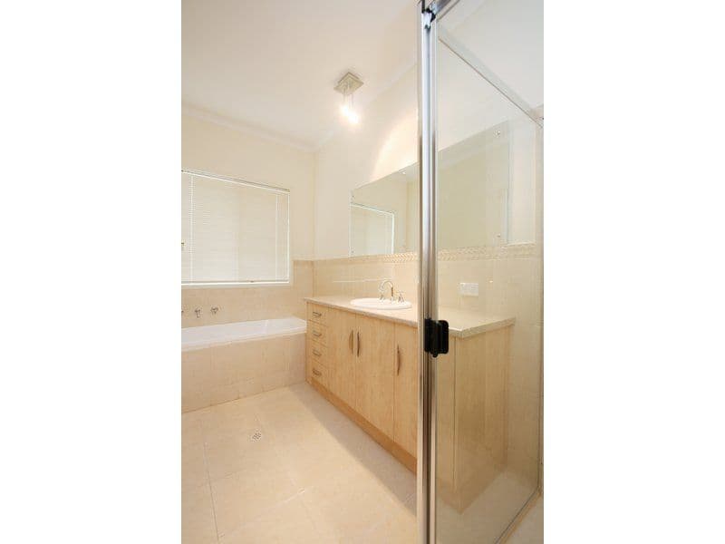 5 Creekview Drive, MAWSON LAKES SA 5095, Mawson Lakes - Thumbnail 7