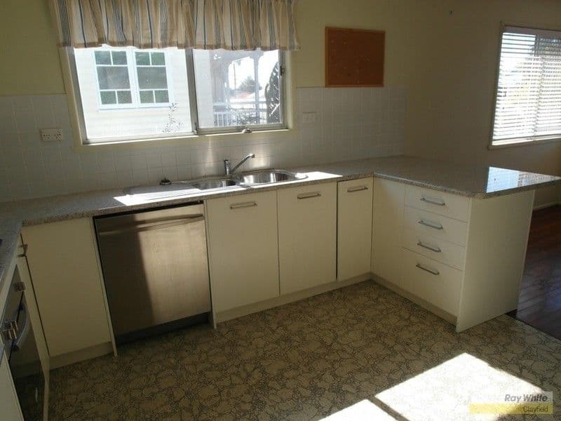 146 Kent Road, WOOLOOWIN QLD 4030, Wooloowin - Thumbnail 4