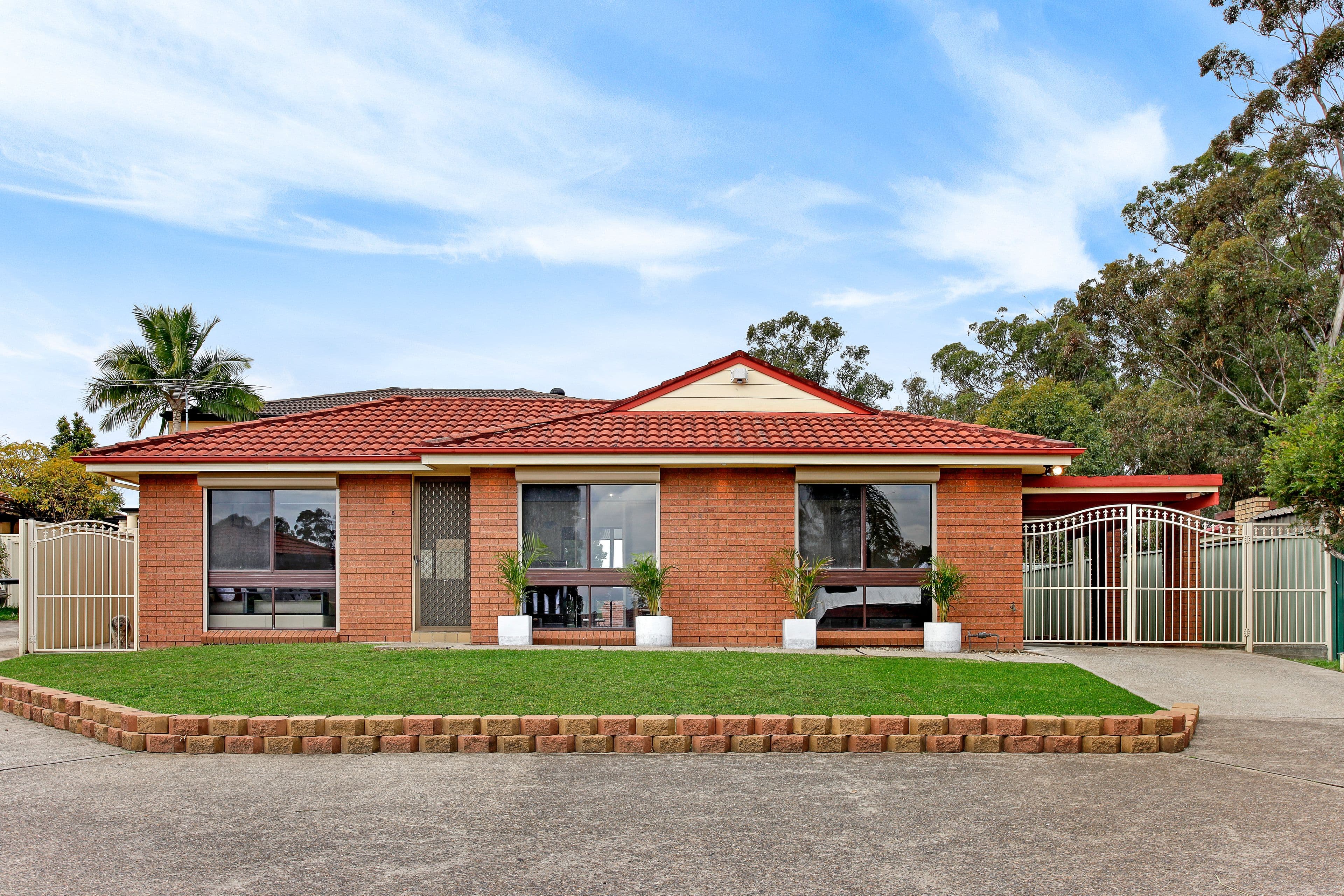 3 Amiens Close, Bossley Park - Image 1