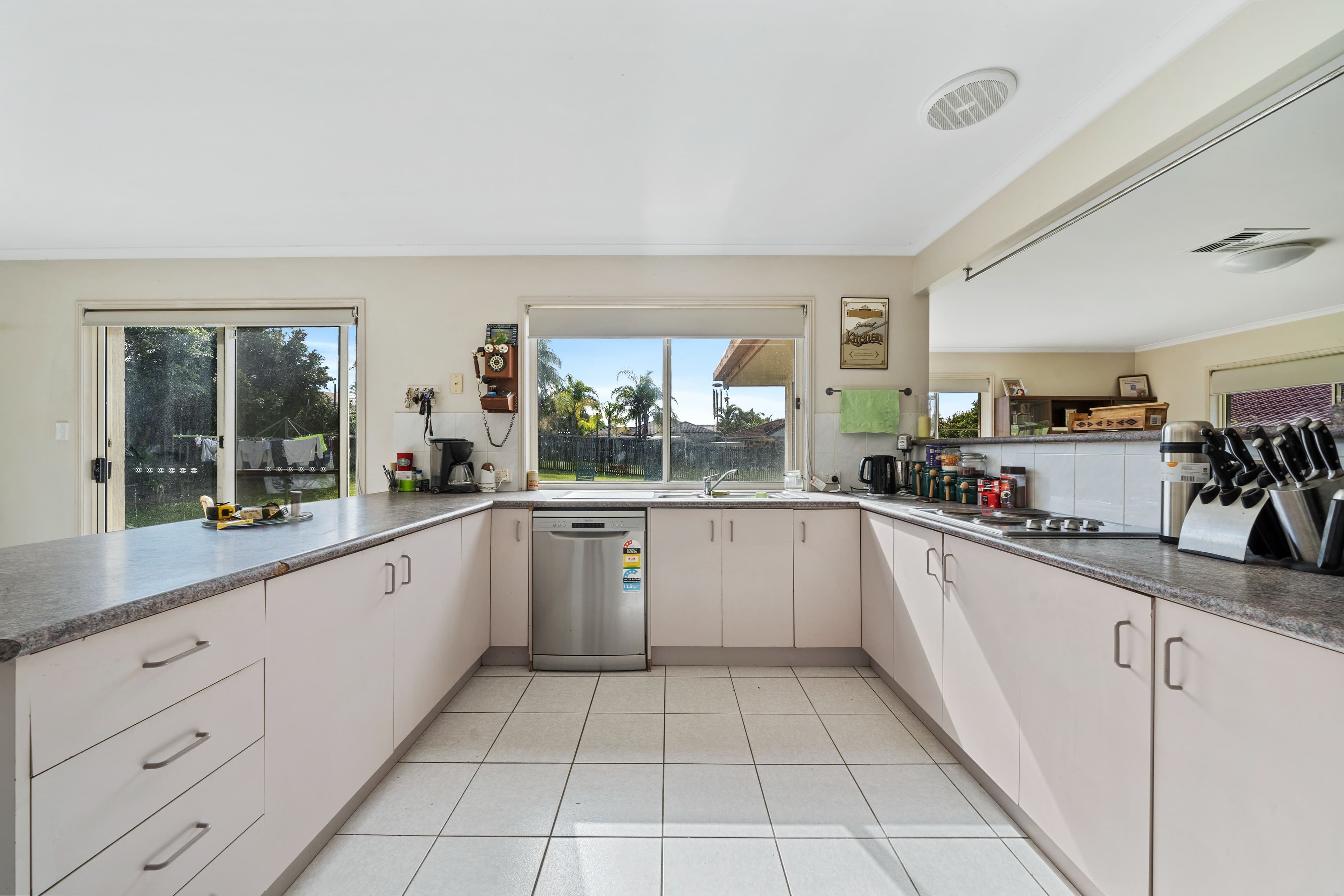 4 Tiree Court, Eagleby QLD 4207, Eagleby - Thumbnail 5