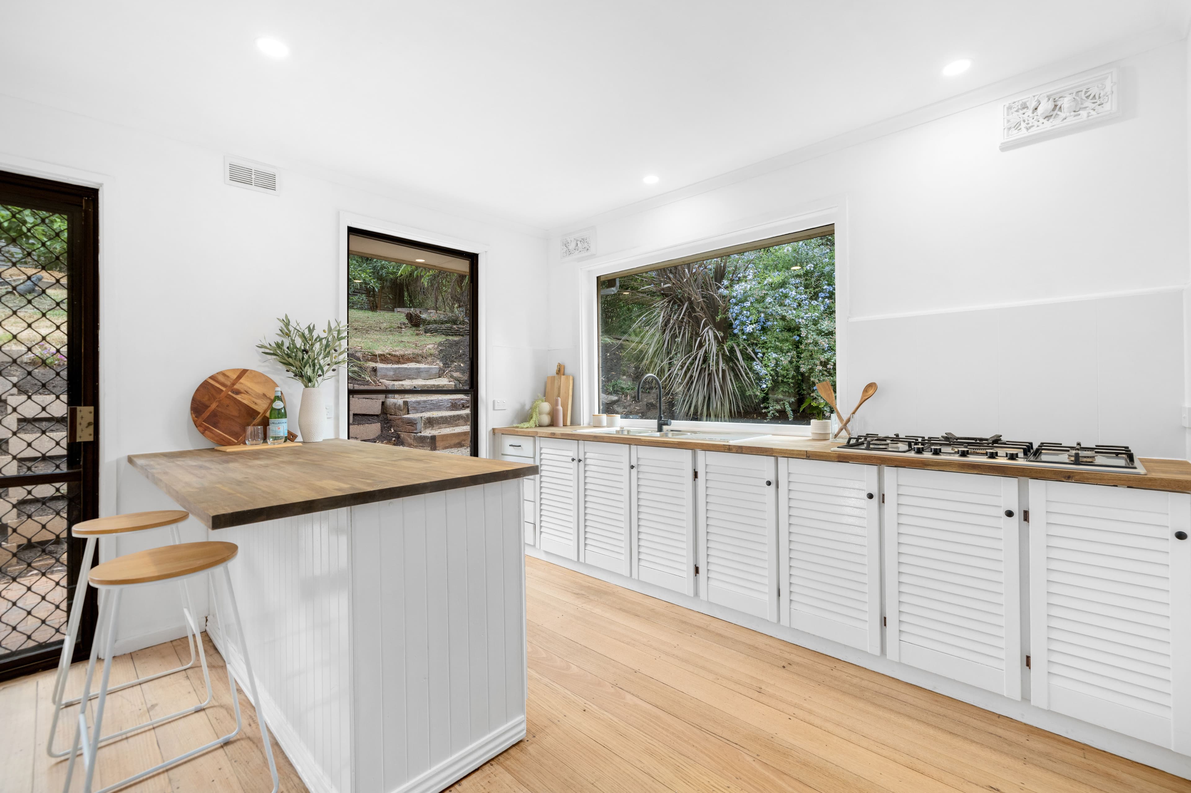 13 Charman Avenue, Emerald VIC 3782, Emerald - Thumbnail 7