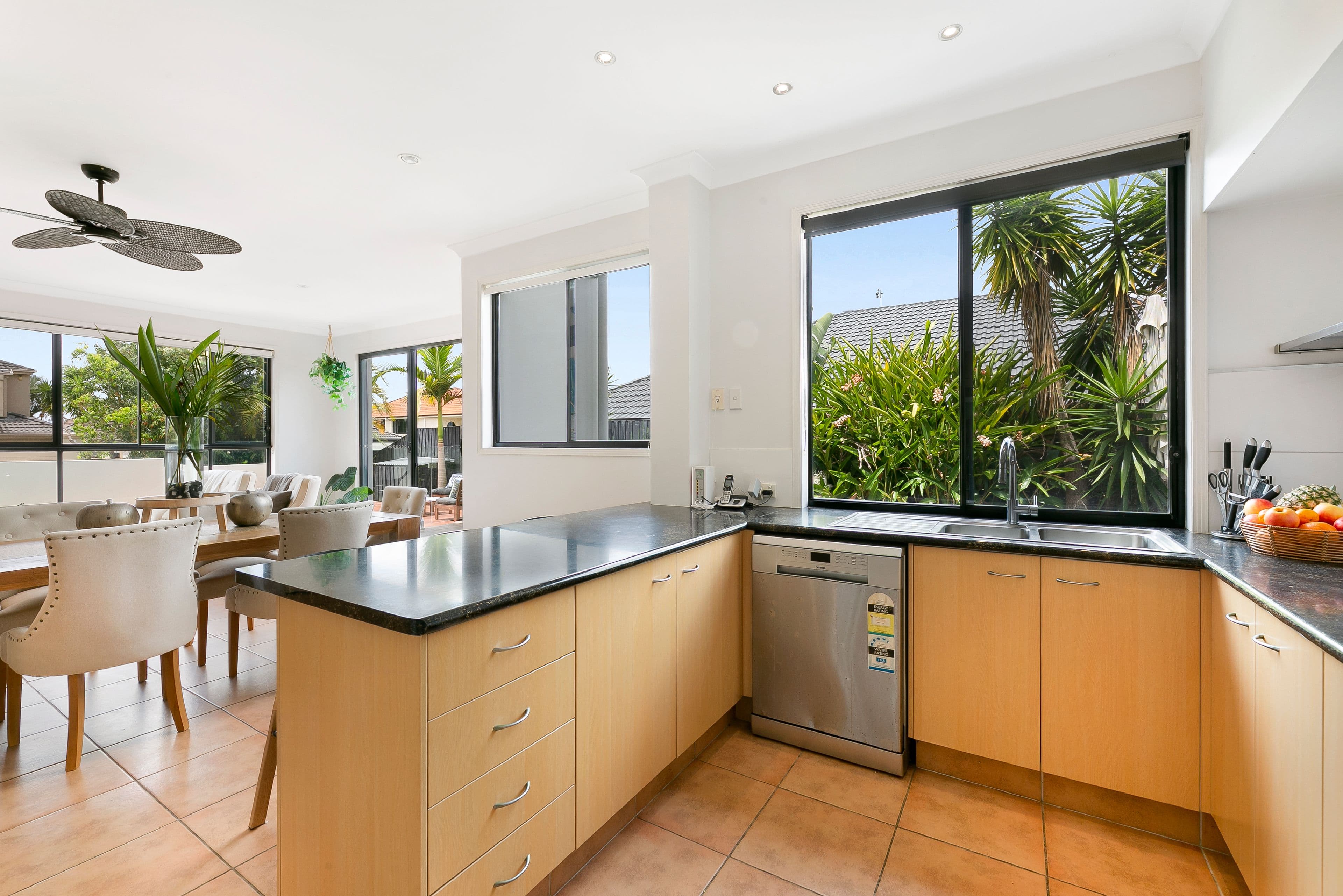 12 Mauritius Court, Varsity Lakes QLD 4227, Varsity Lakes - Thumbnail 7