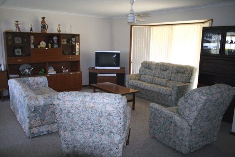 13 Monteagle Street, BINALONG NSW 2584, Binalong - Thumbnail 3