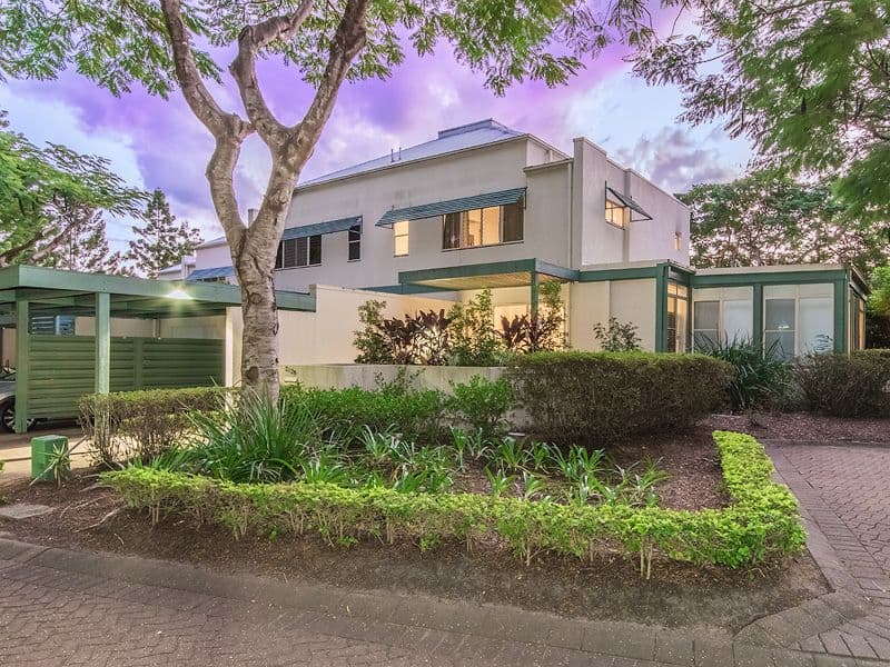 1 Ross Street, Benowa QLD 4217, Benowa - Image 1