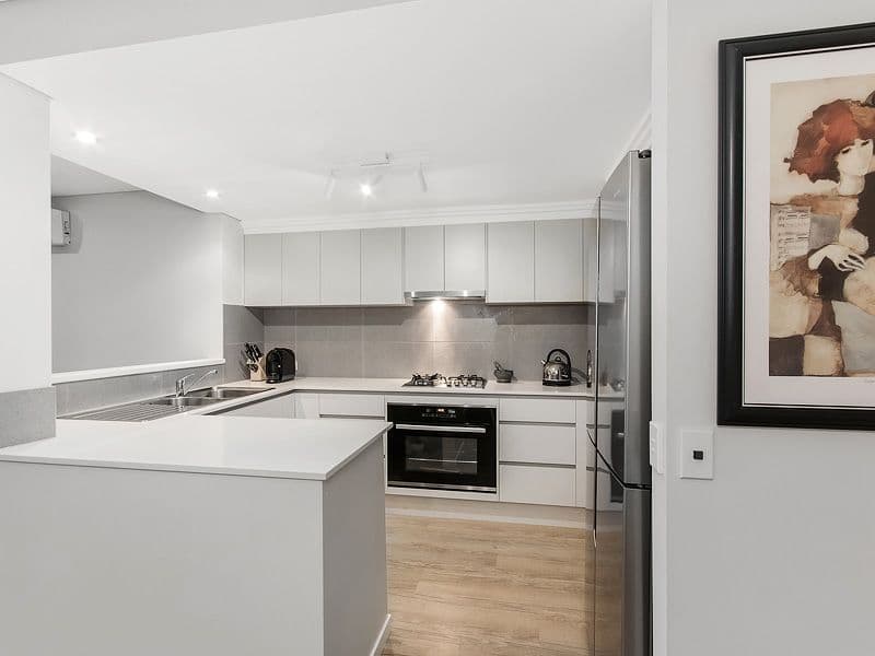 1 Ross Street, Benowa QLD 4217, Benowa - Thumbnail 5