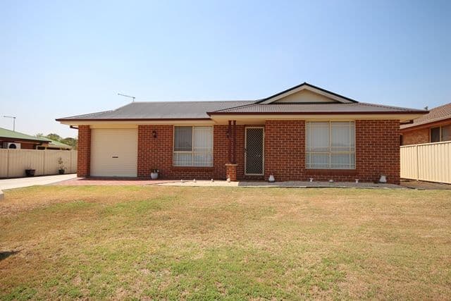 18 Eveleigh Court, SCONE NSW 2337, Scone - Image 1