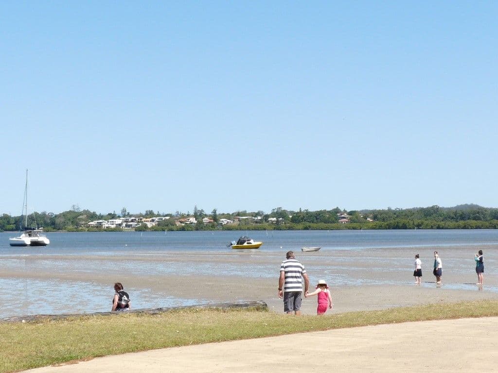 18 Moore Street, Victoria Point QLD 4165, Victoria Point - Thumbnail 4