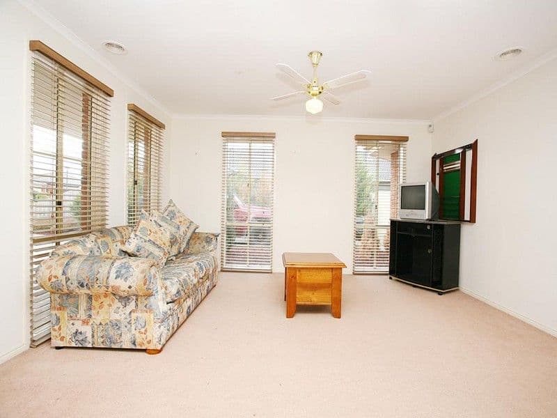 3 Osmington Circuit, NARRE WARREN SOUTH VIC 3805, Narre Warren South - Thumbnail 4