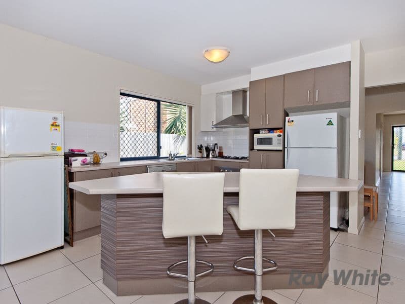1, 2 & 3/32 Bulla Road, Strathmore - Thumbnail 3