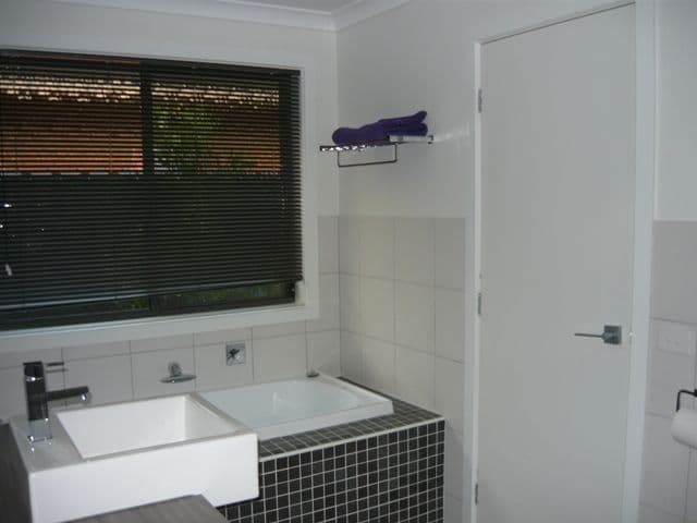 37 and 39 Kurrajong Crescent, ALBURY NSW 2640, Albury - Thumbnail 3