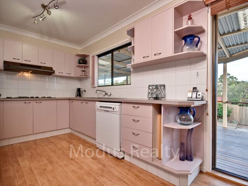 70 Belinda Crescent, Springwood - Thumbnail 4