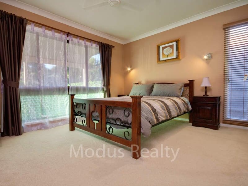 70 Belinda Crescent, Springwood - Thumbnail 8