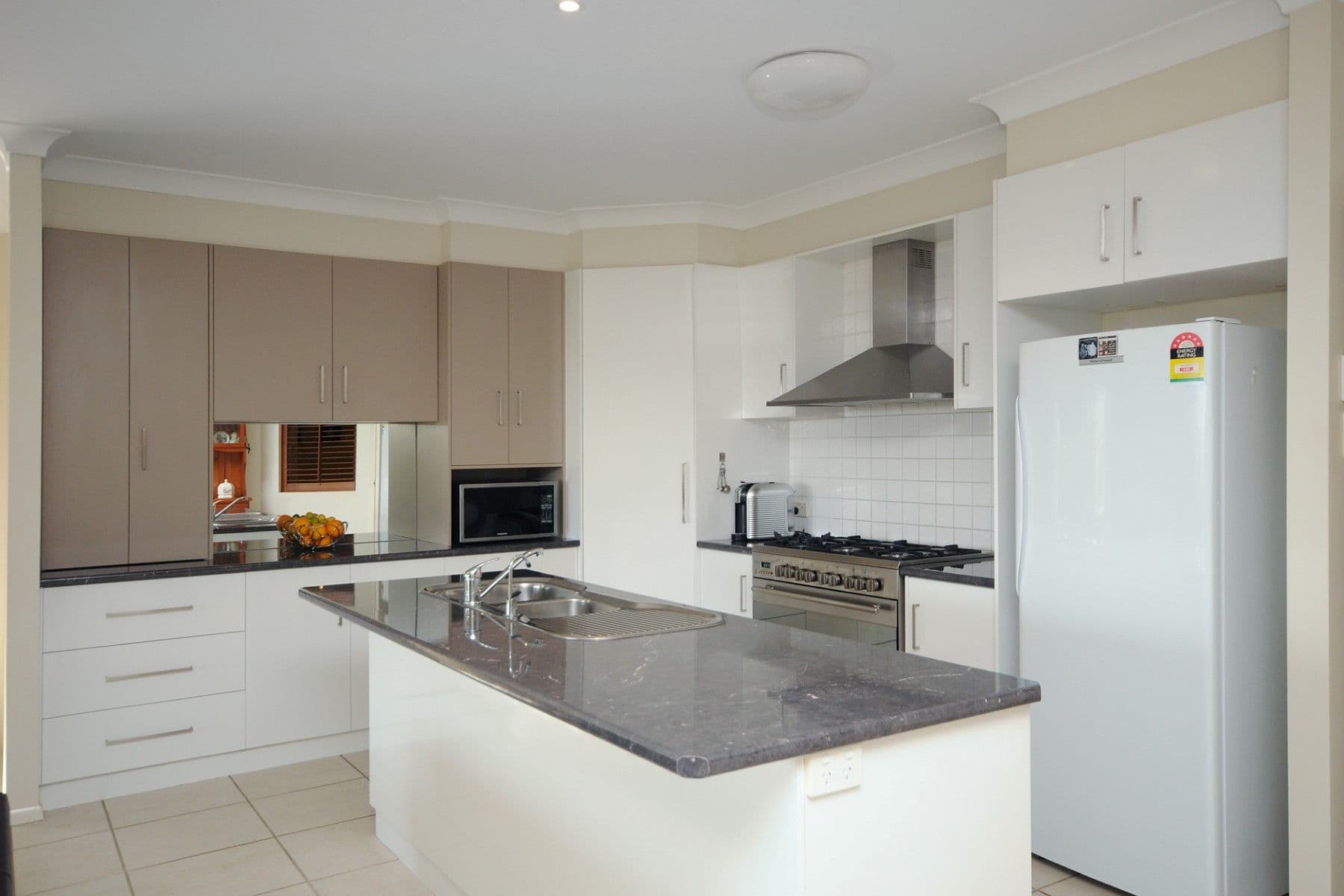 16 Howard Street, MIDDLE RIDGE QLD 4350, Middle Ridge - Thumbnail 6