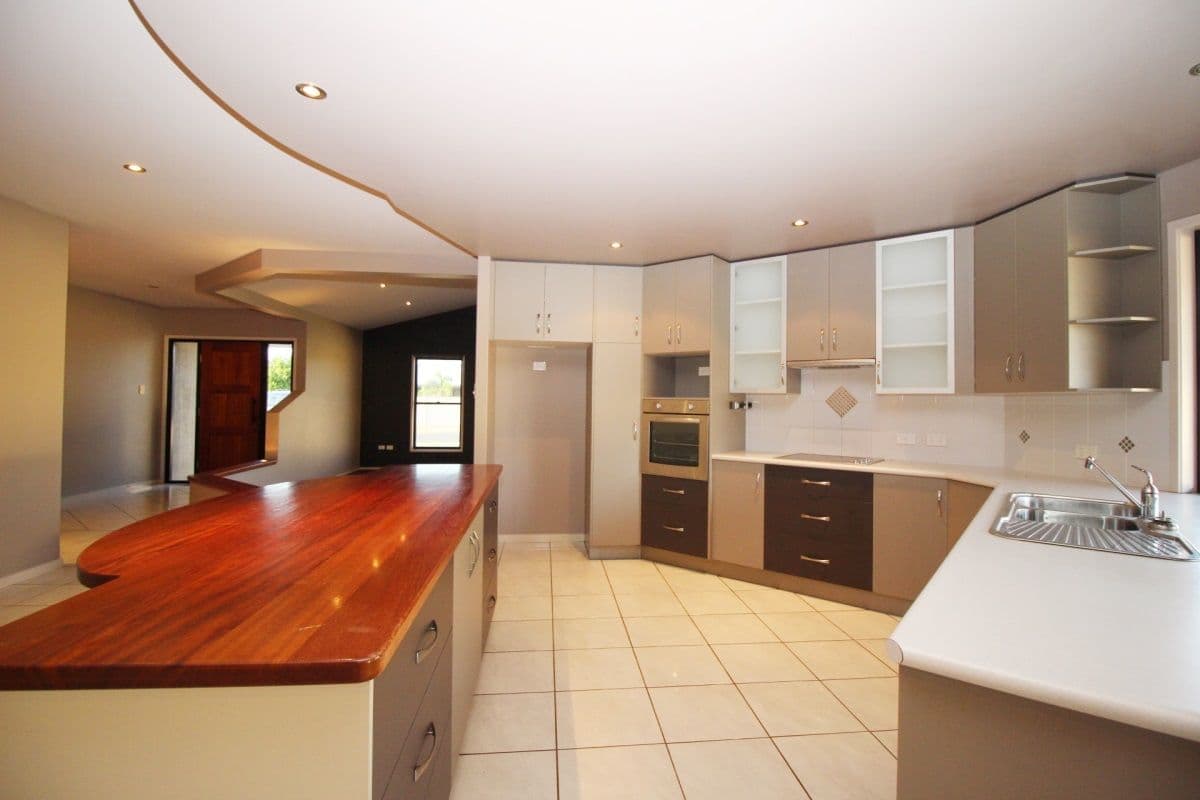 29 Joel Ernest Drive, Emerald QLD 4720, Emerald - Thumbnail 2