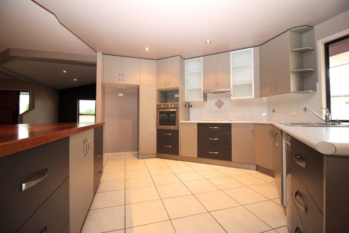 29 Joel Ernest Drive, Emerald QLD 4720, Emerald - Thumbnail 4