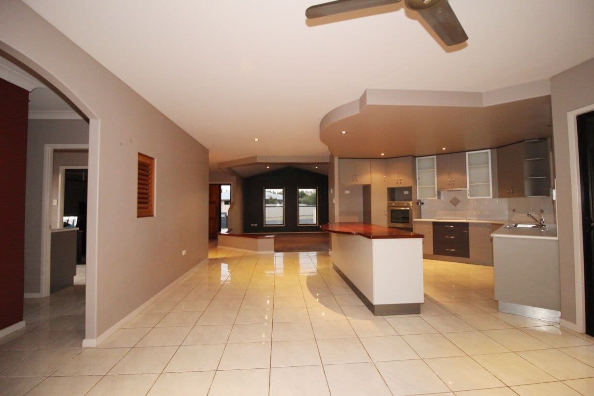 29 Joel Ernest Drive, Emerald QLD 4720, Emerald - Thumbnail 8
