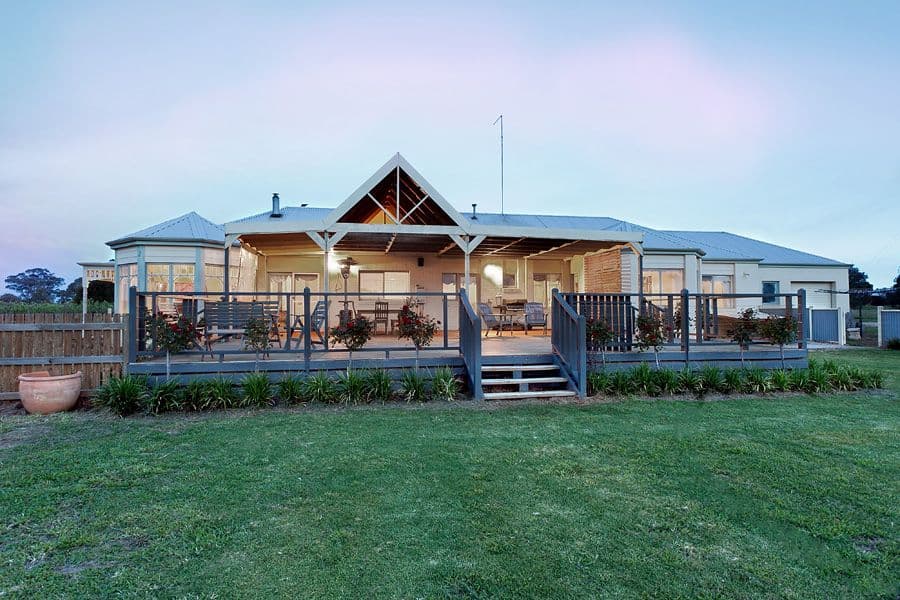 6 Redgum Drive, MELTON SOUTH VIC 3338, Melton South - Thumbnail 2