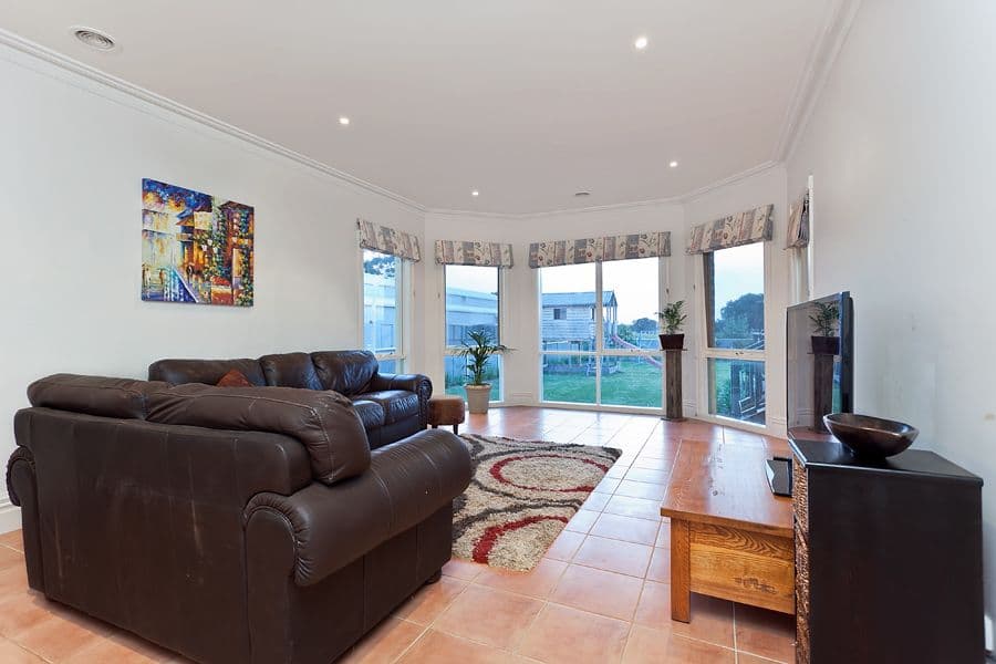 6 Redgum Drive, MELTON SOUTH VIC 3338, Melton South - Thumbnail 7