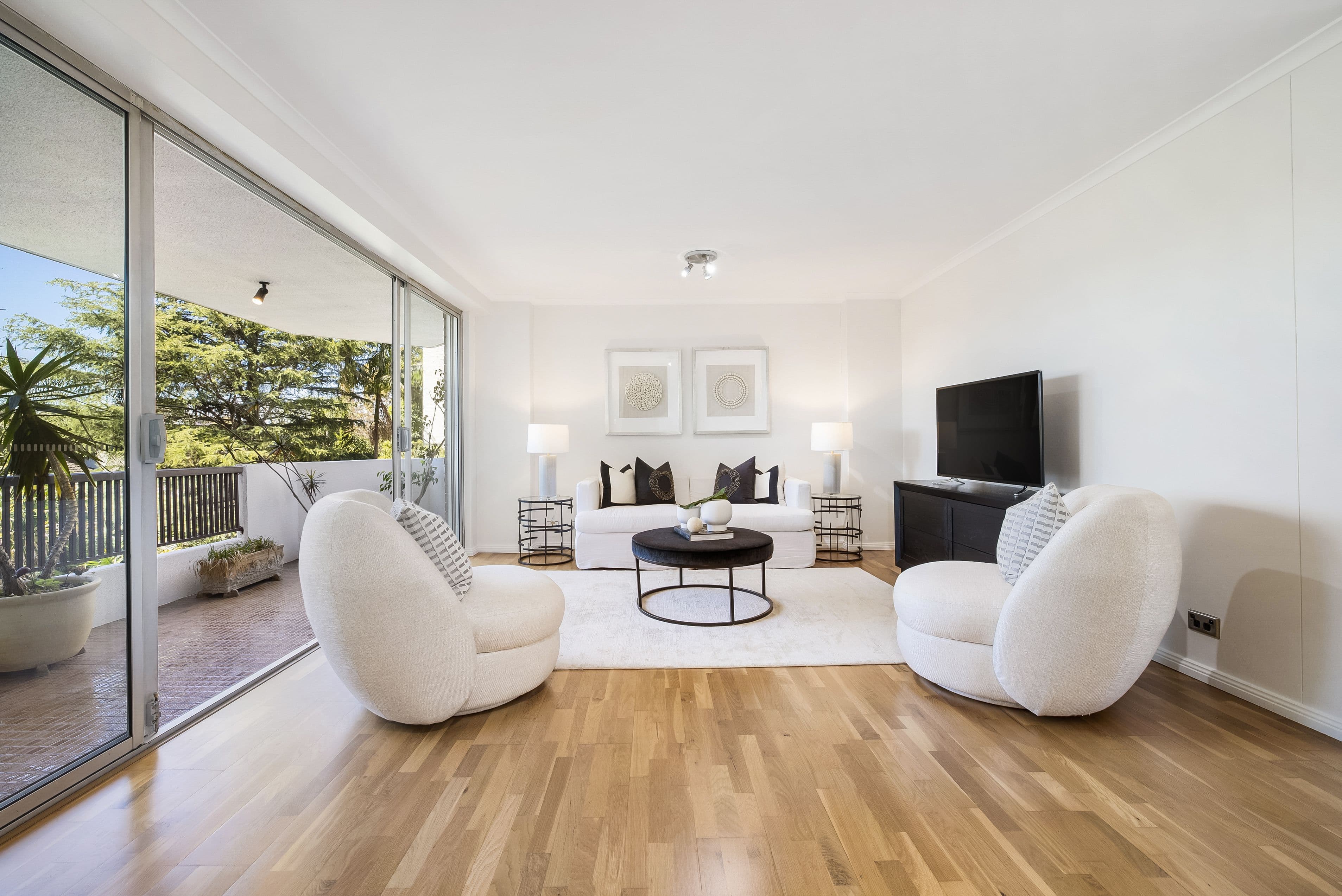 2/6 Lawson Close, Cranbourne VIC 3977, Cranbourne - Thumbnail 2