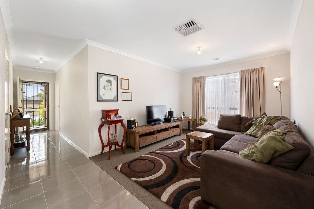 11 Blue Hill Way, Wollert VIC 3750, Wollert - Thumbnail 6