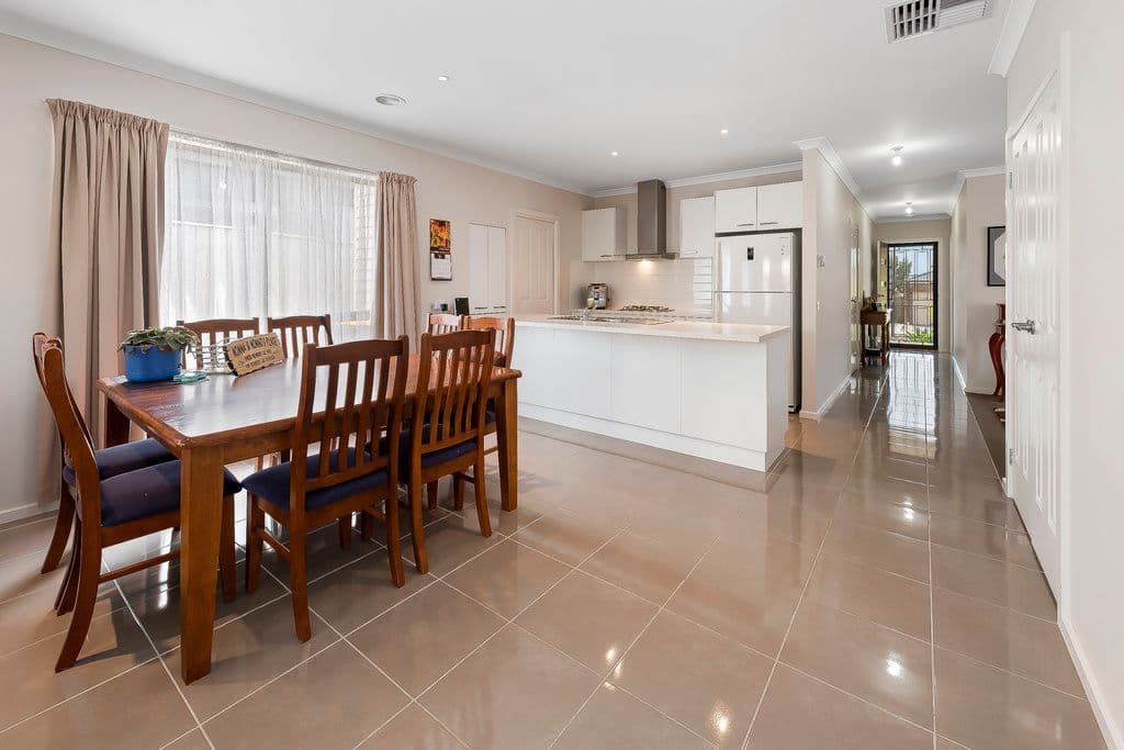 11 Blue Hill Way, Wollert VIC 3750, Wollert - Thumbnail 8