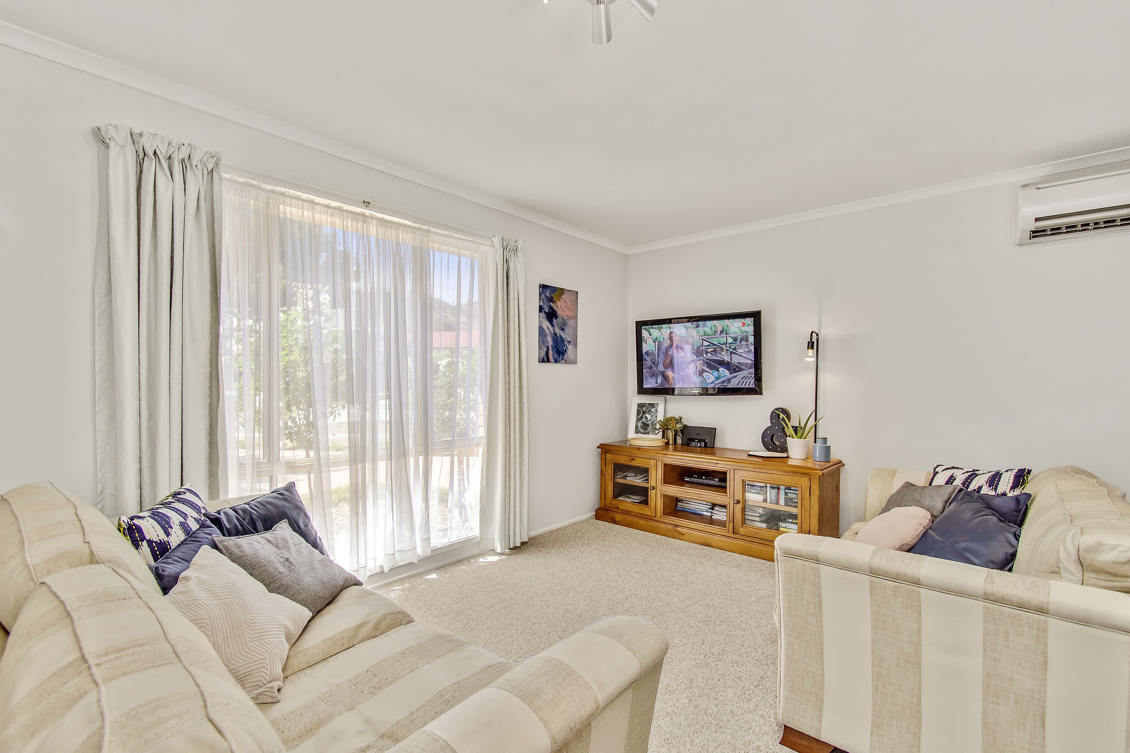14 Mulder Place, Banks ACT 2906, Banks - Thumbnail 2