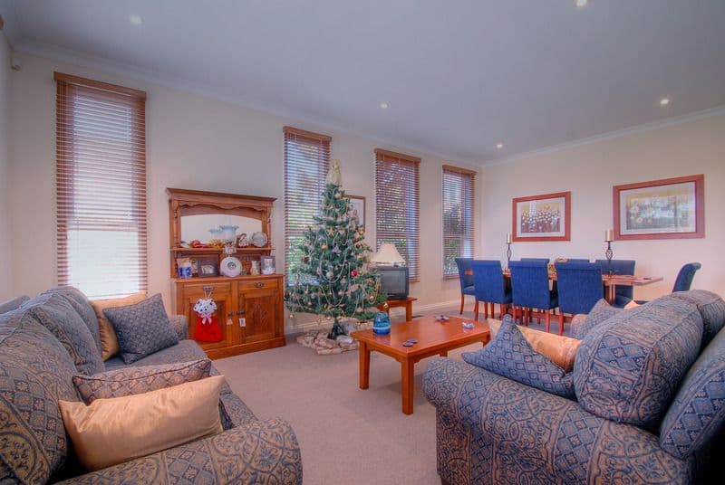 2 Hillhouse Road, TEMPLESTOWE VIC 3106, Templestowe - Thumbnail 3