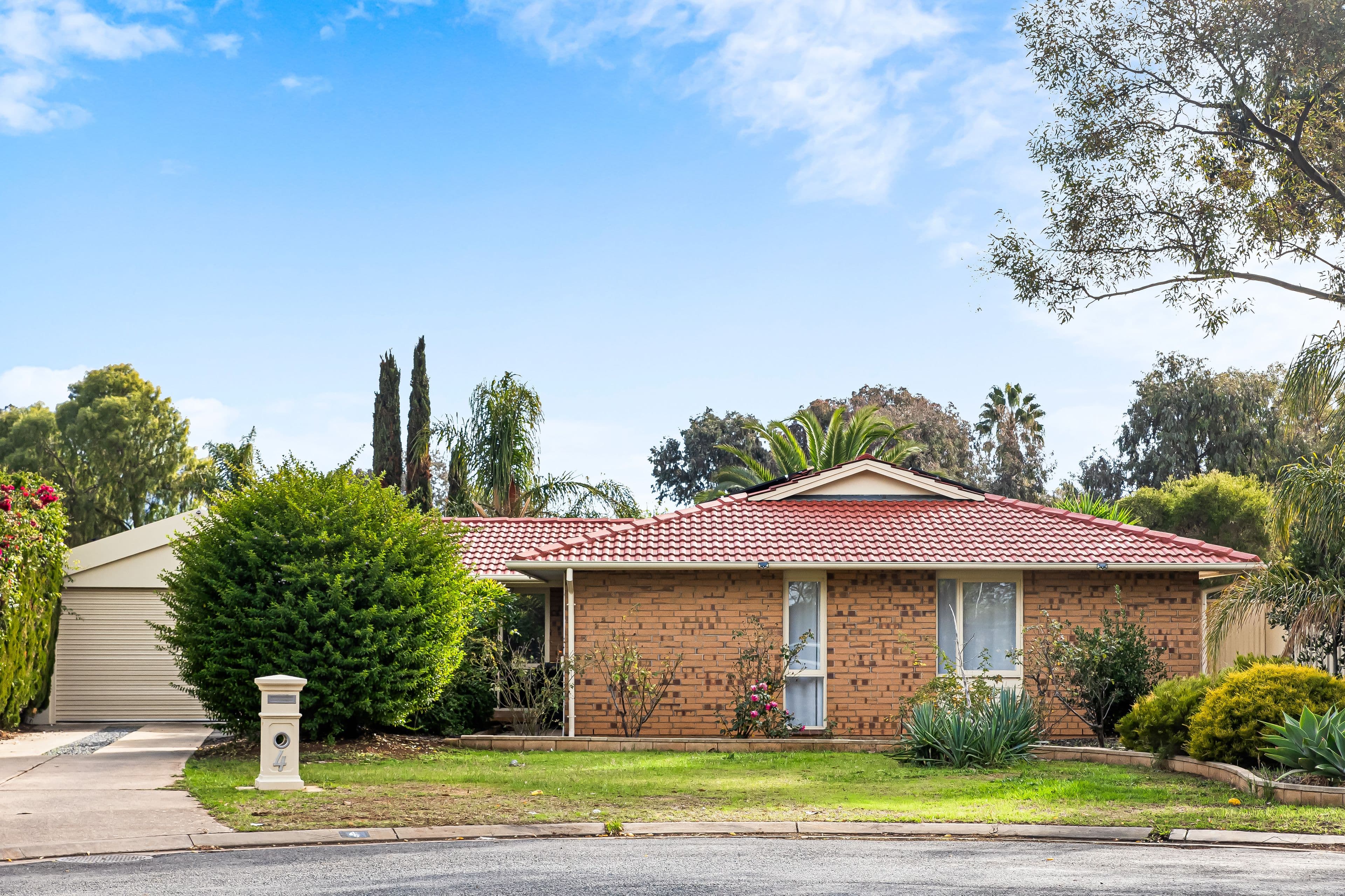 4 Rowan Court, Parafield Gardens SA 5107, Parafield Gardens - Thumbnail 2