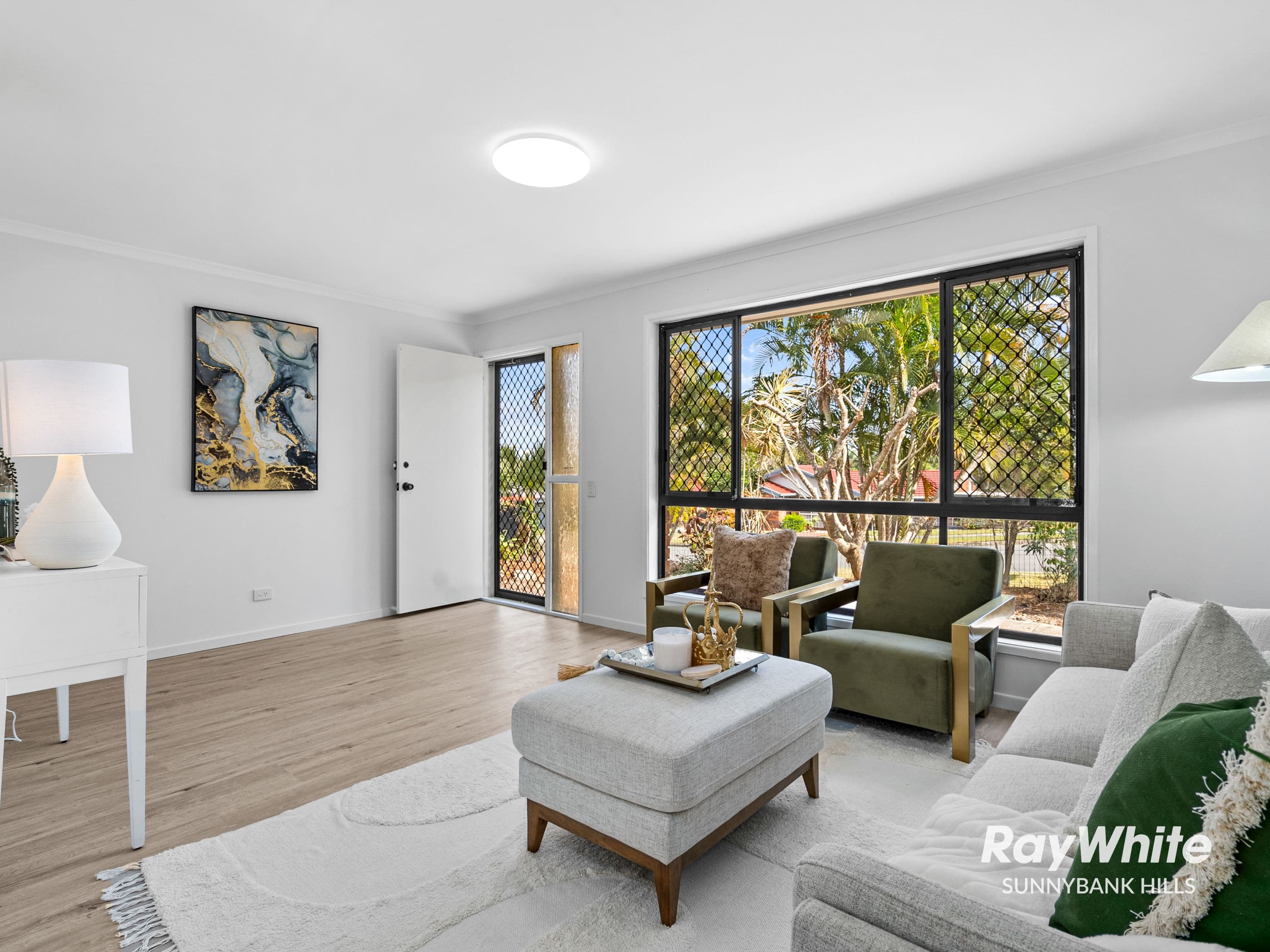 4 HIGHCREST Drive, Browns Plains QLD 4118, Browns Plains - Thumbnail 3