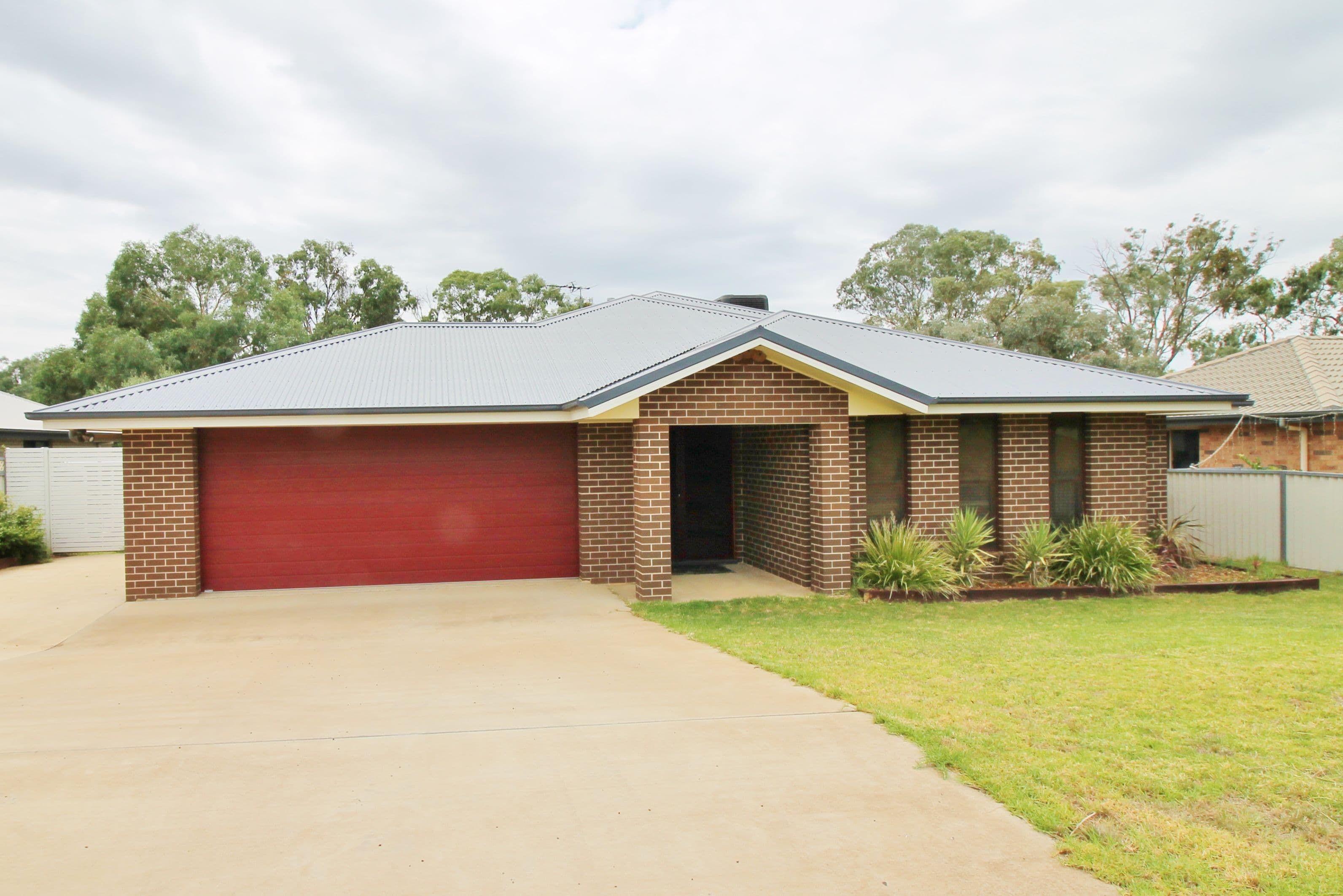 28 Jordan Place, Young NSW 2594, Young - Image 1