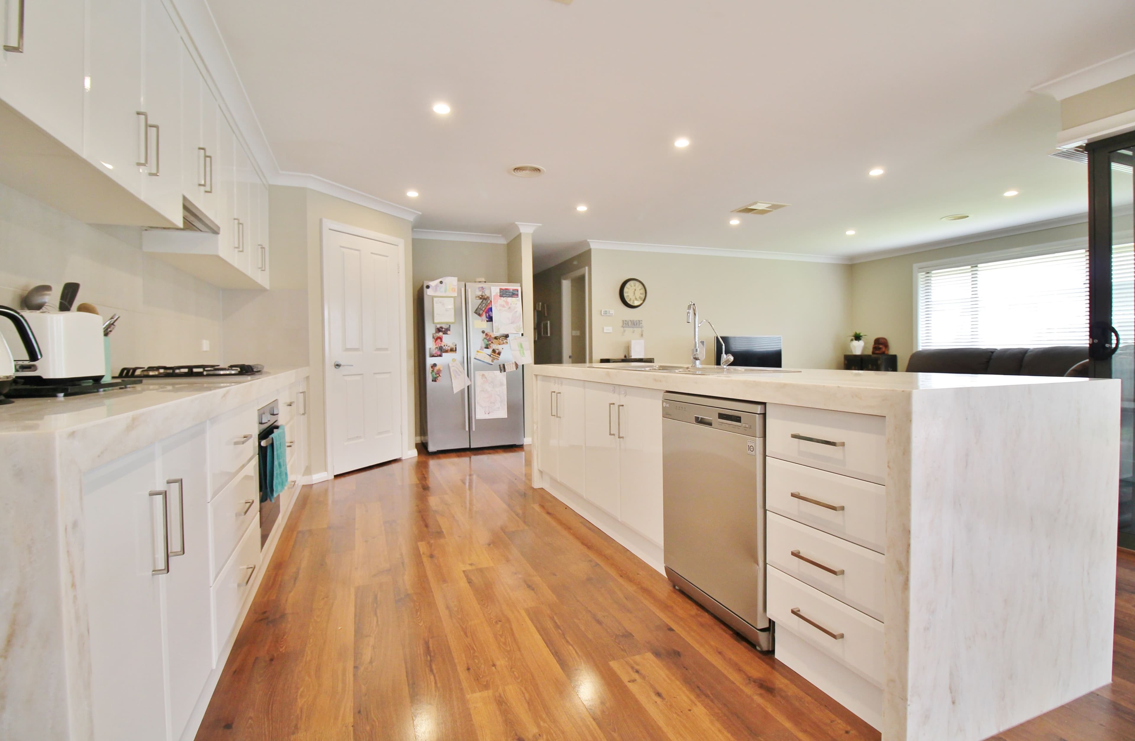 28 Jordan Place, Young NSW 2594, Young - Thumbnail 3