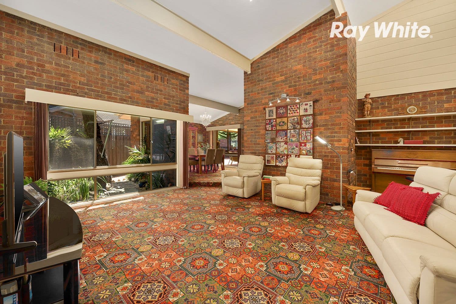 5 Nambrok Close, Dingley Village VIC 3172, Dingley Village - Thumbnail 2