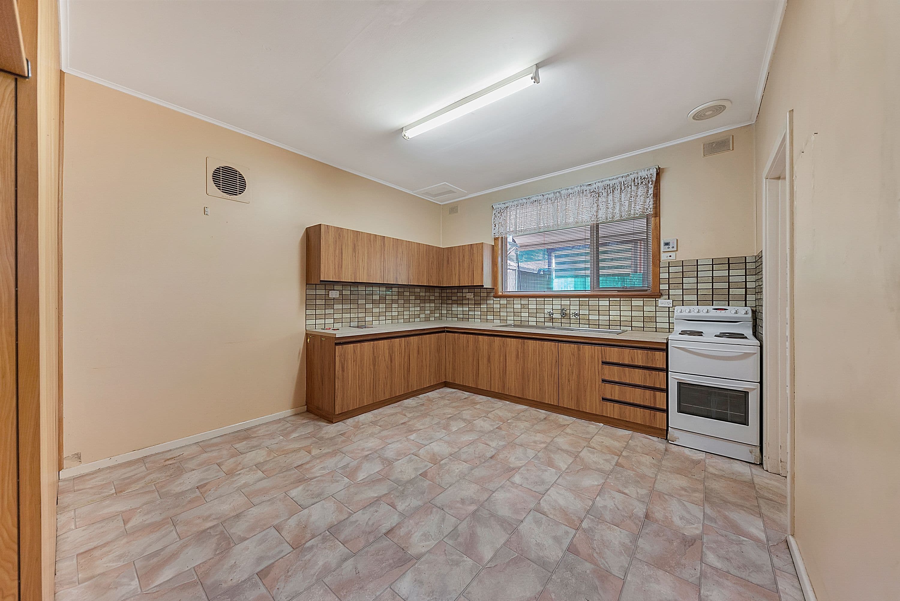 6 Ormsby Avenue, Parafield Gardens SA 5107, Parafield Gardens - Thumbnail 5