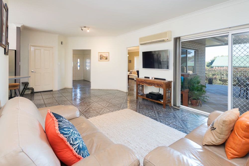 4 Vermeer Close, Mackenzie QLD 4156, Mackenzie - Thumbnail 4