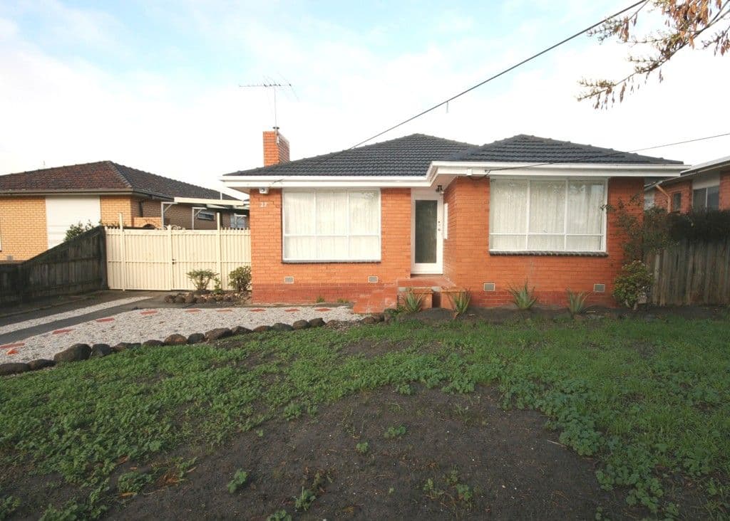 27 Yarmouth Avenue, ST ALBANS VIC 3021, St Albans - Image 1