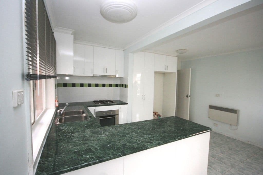 27 Yarmouth Avenue, ST ALBANS VIC 3021, St Albans - Thumbnail 3