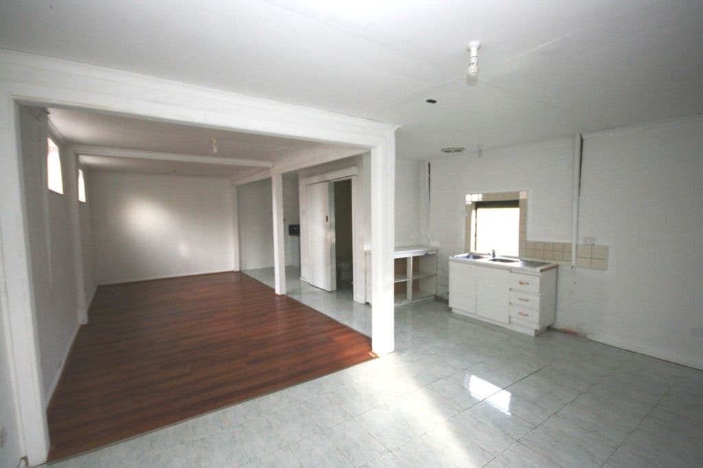 27 Yarmouth Avenue, ST ALBANS VIC 3021, St Albans - Thumbnail 4