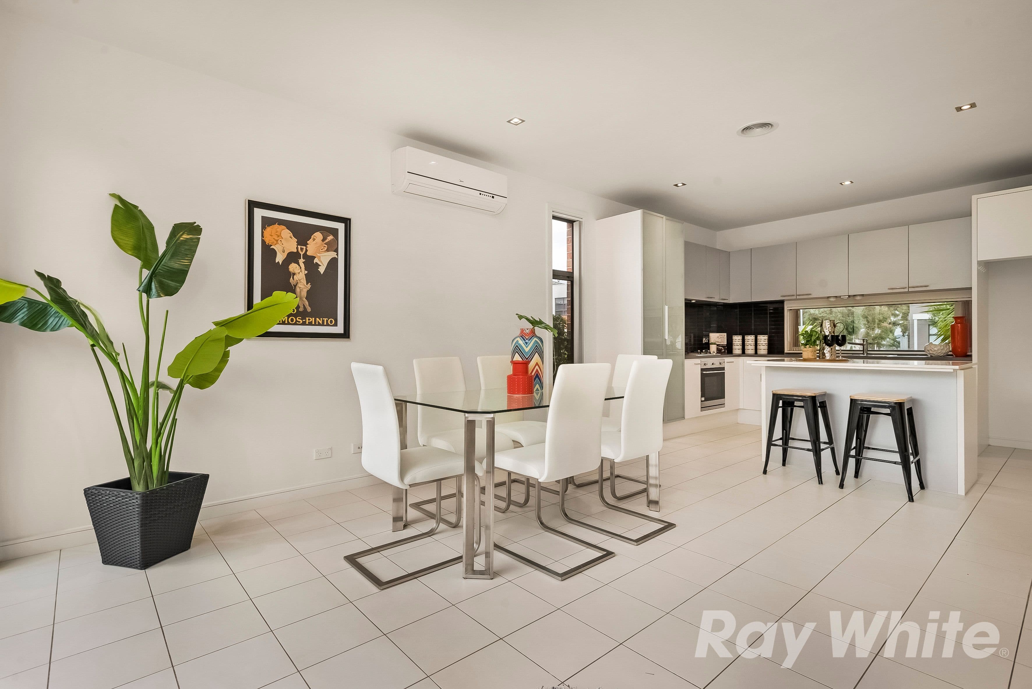 42 Stadium Circuit, Mulgrave VIC 3170, Mulgrave - Thumbnail 2