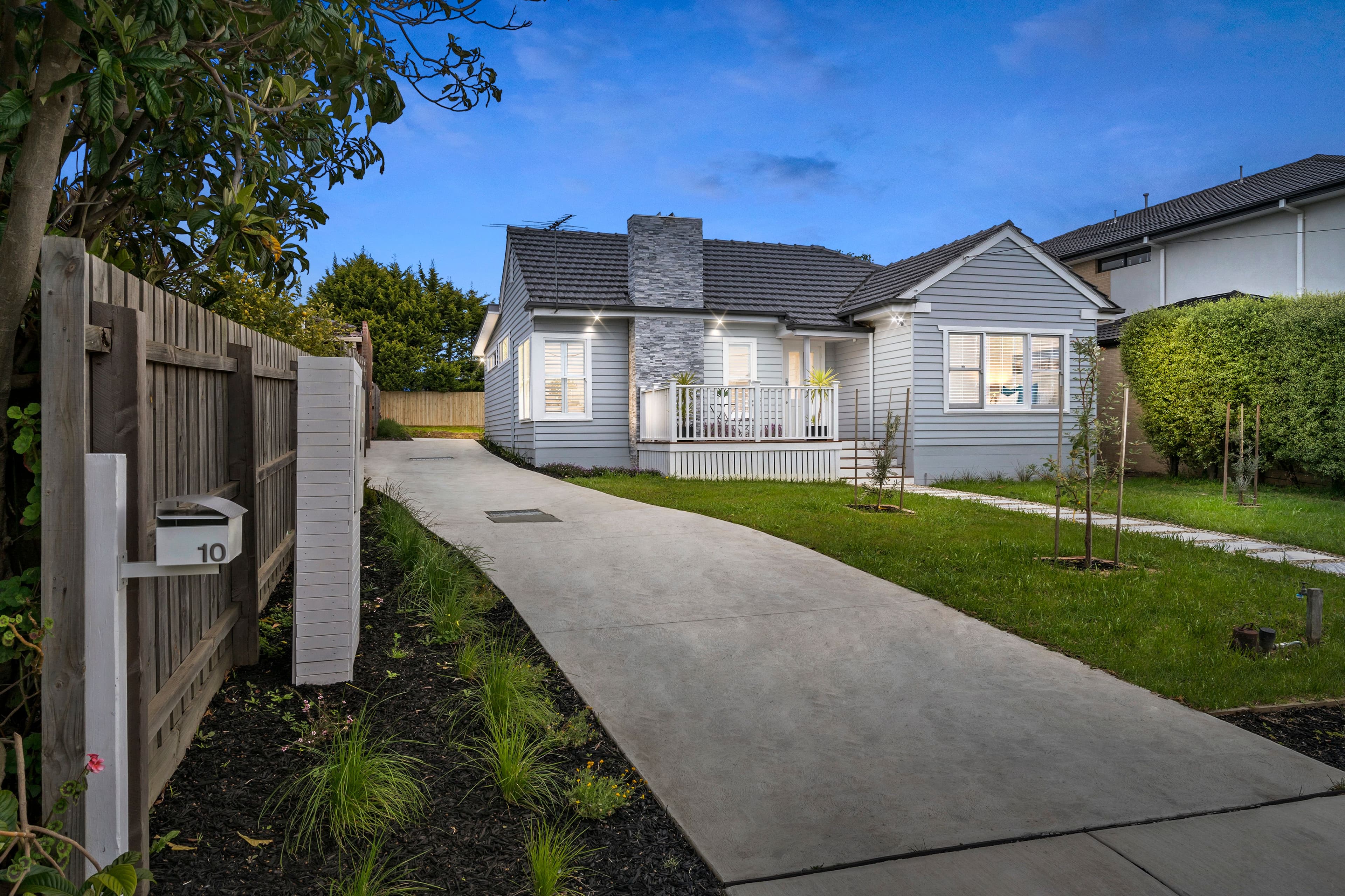 10 Gowrie Avenue, Frankston South VIC 3199, Frankston South - Image 1