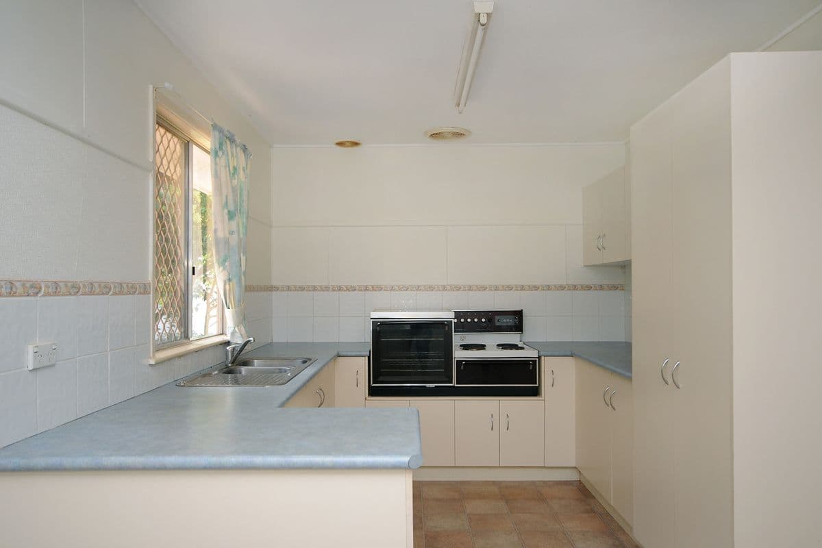 25 McIntyre Street, CENTENARY HEIGHTS QLD 4350, Centenary Heights - Thumbnail 3