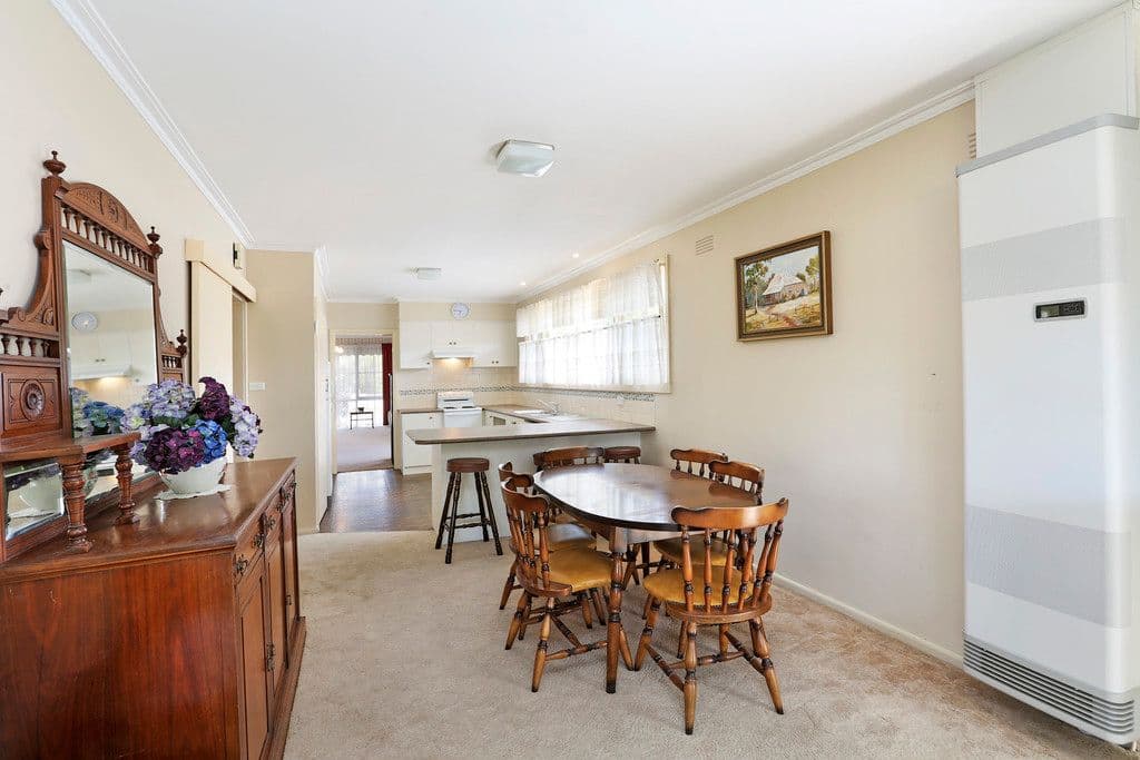 133 Bellevue Avenue, Highton VIC 3216, Highton - Thumbnail 4