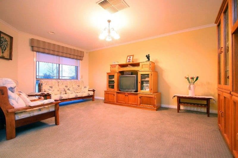 40 Stillman Drive, MILL PARK VIC 3082, Mill Park - Thumbnail 6