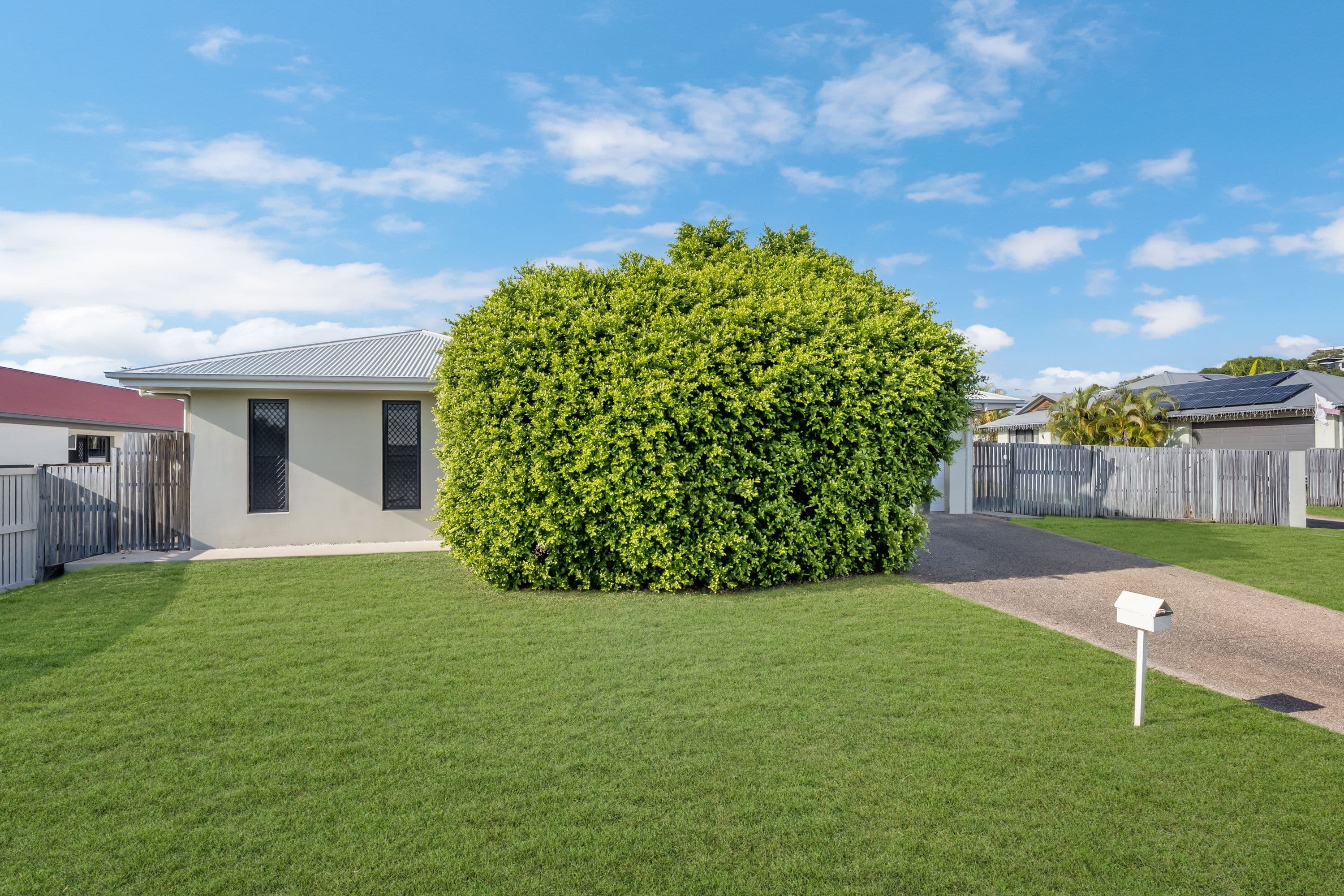 4 Henning Court, Bushland Beach QLD 4818, Bushland Beach - Image 1