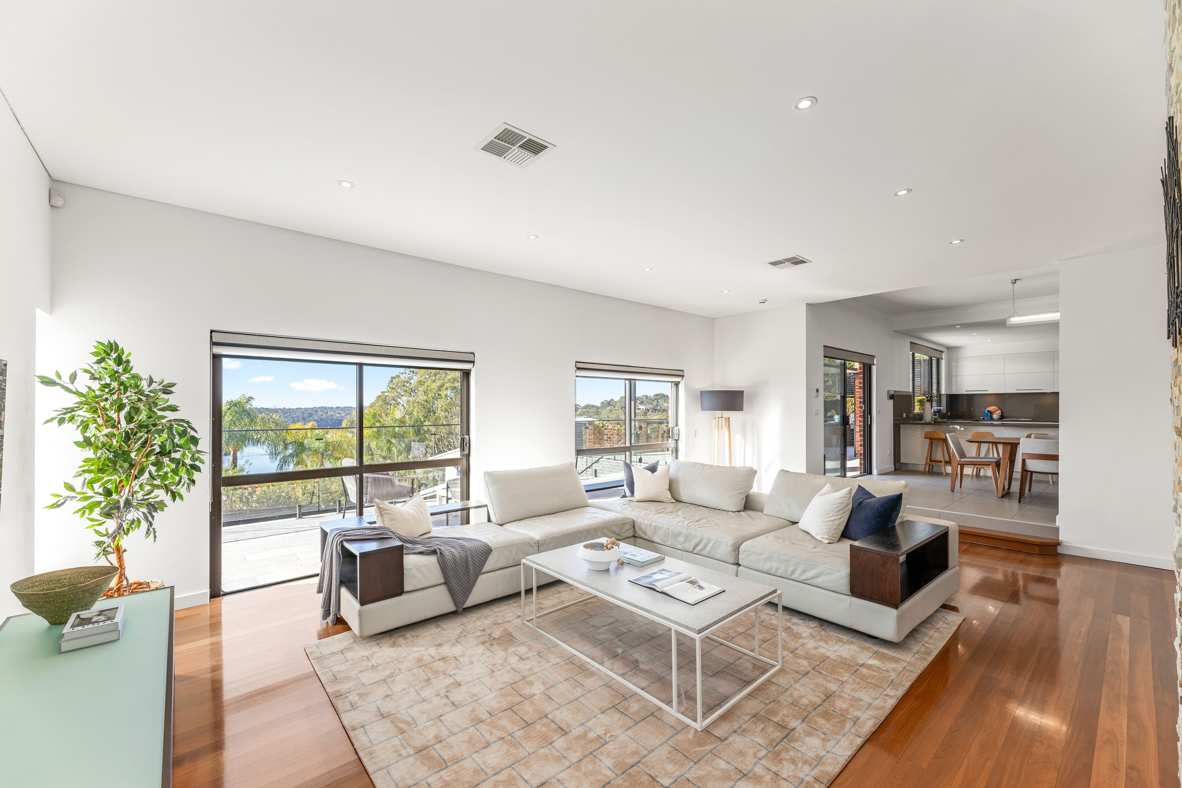 6 Kinsella Street, Illawong NSW 2234, Illawong - Thumbnail 2