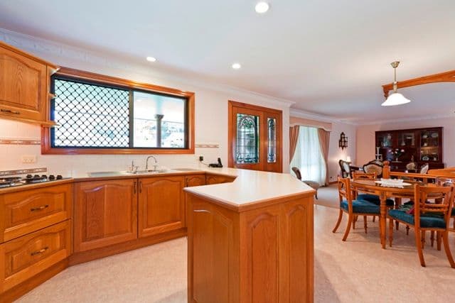 12 Monica Street, ROCHEDALE SOUTH QLD 4123, Rochedale South - Thumbnail 3
