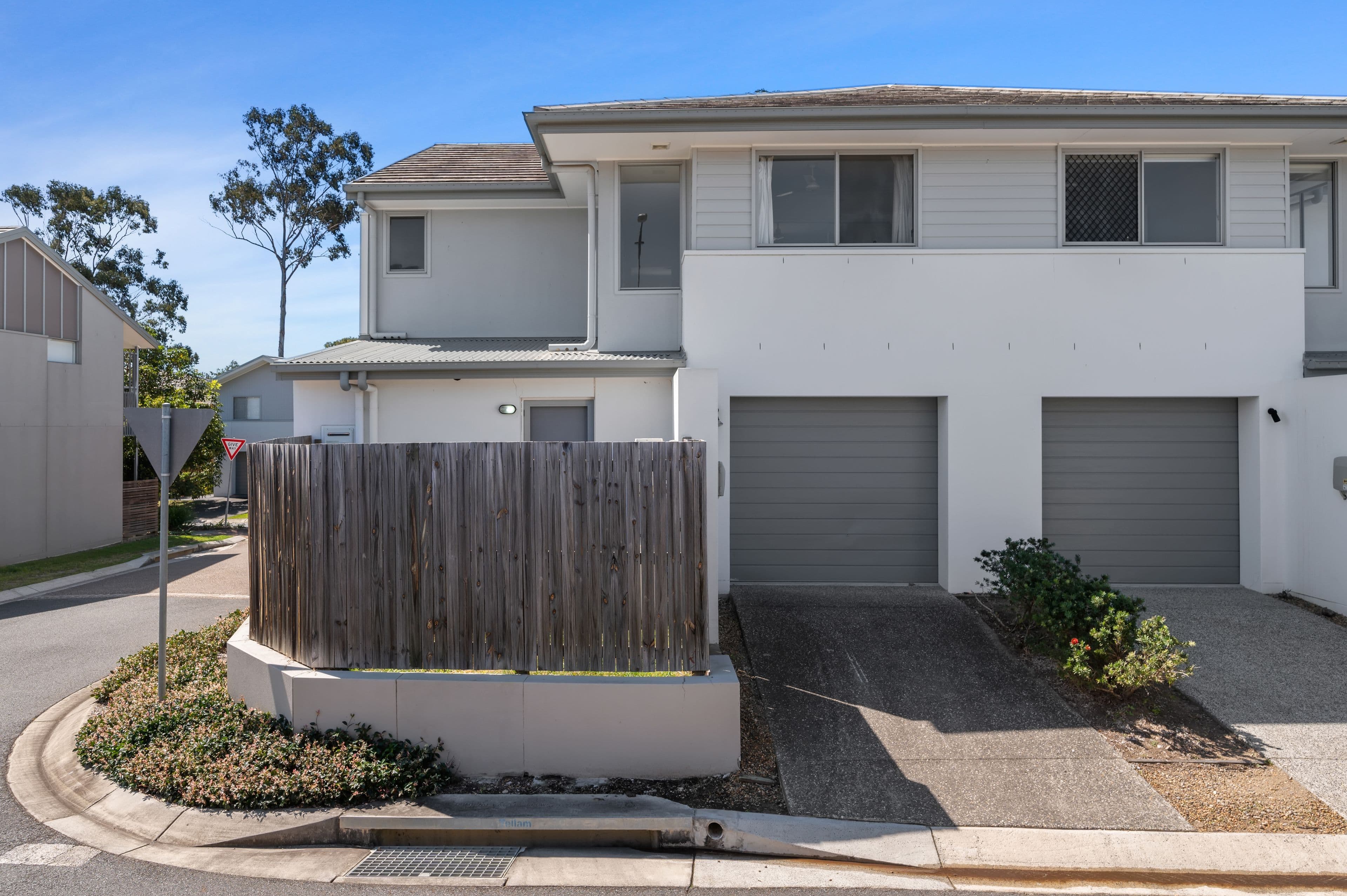 31 Tall Woods Court, Brookwater QLD 4300, Brookwater - Thumbnail 4