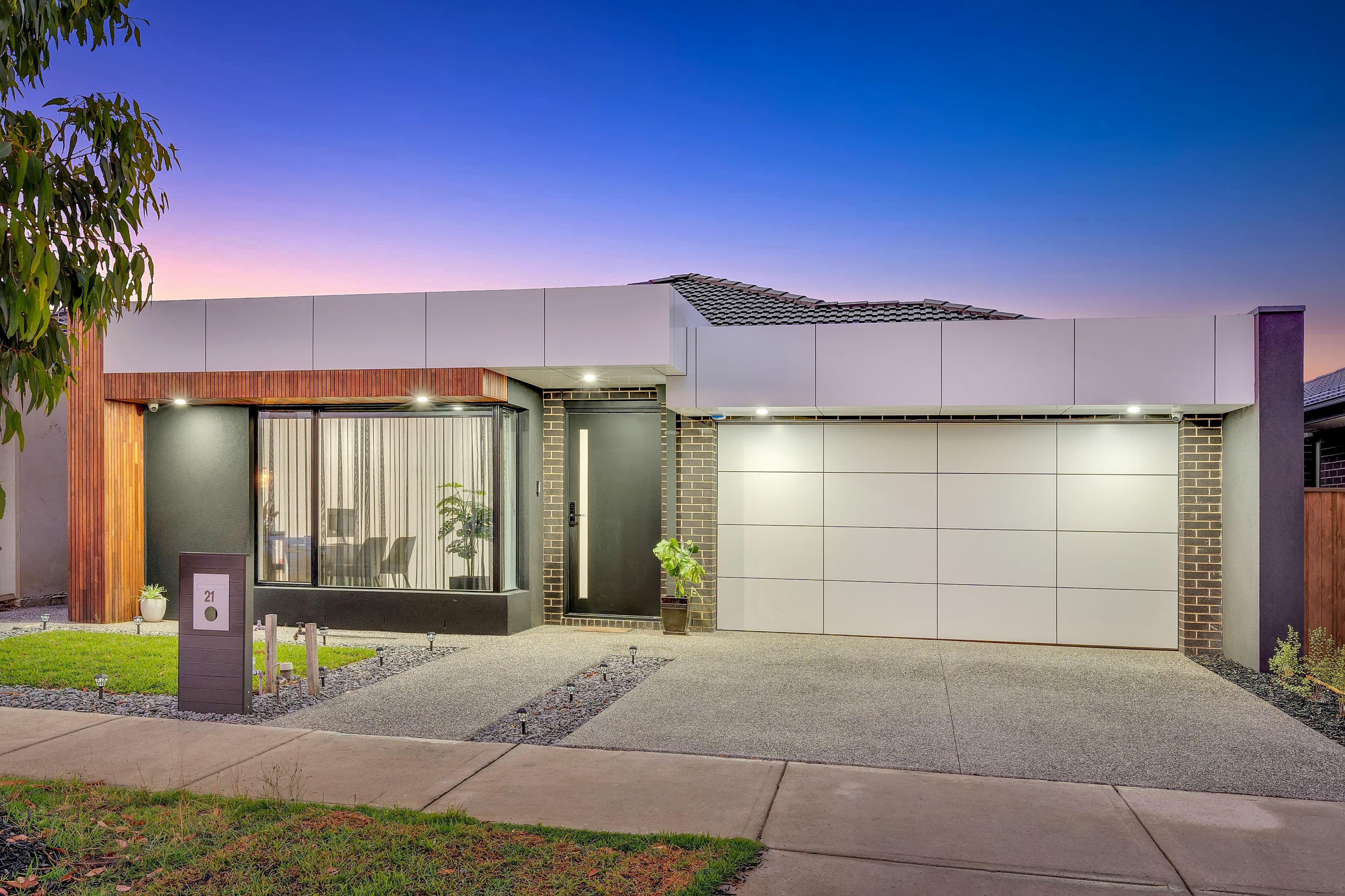 21 Bringa Drive, Mickleham VIC 3064, Mickleham - Thumbnail 2