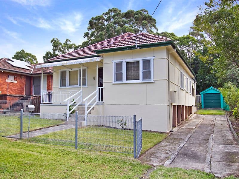 23 Oakwood Street, SUTHERLAND NSW 2232, Sutherland - Thumbnail 2