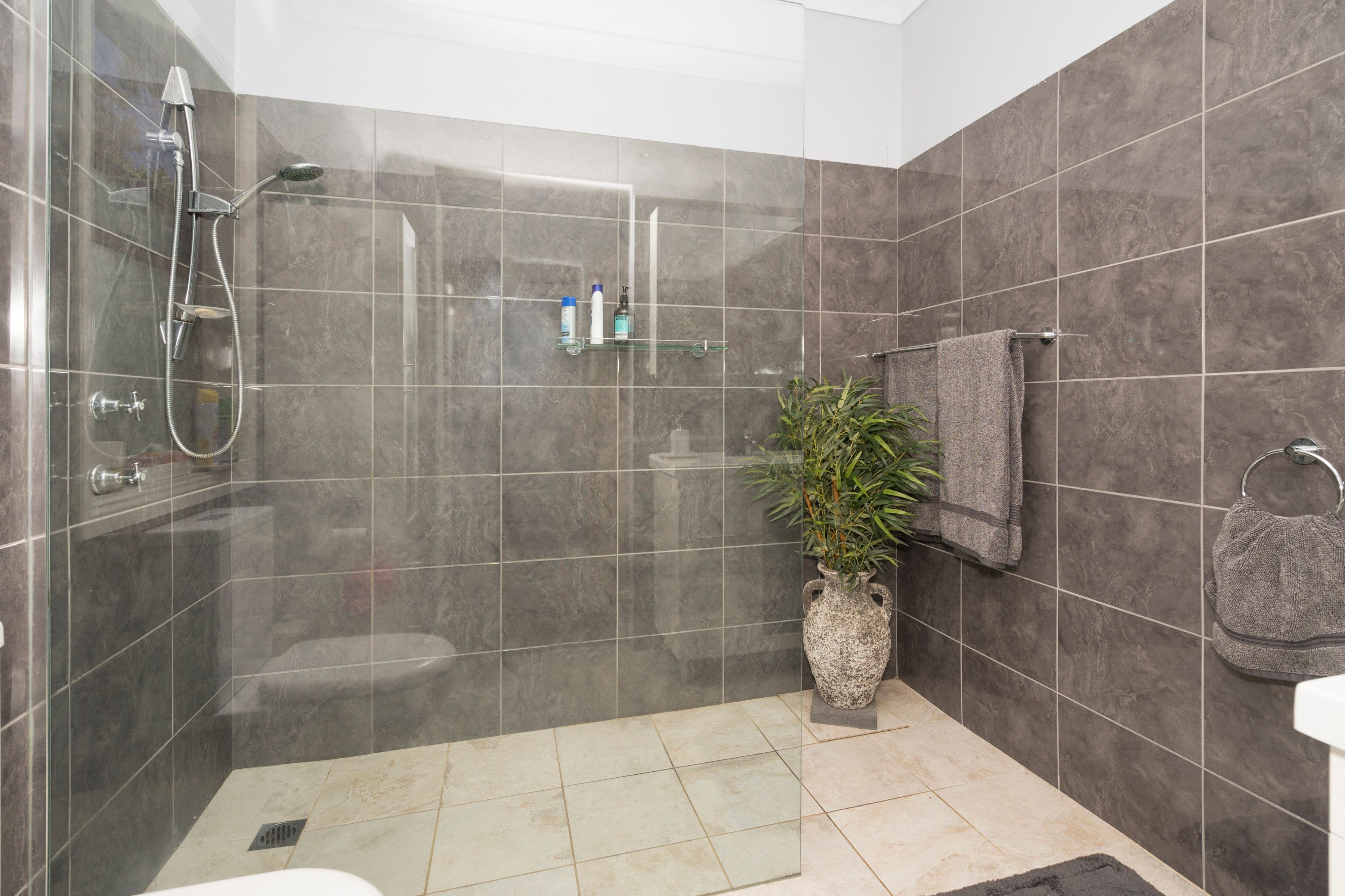 24 Yoorala Road, Yarrawonga Park - Thumbnail 8