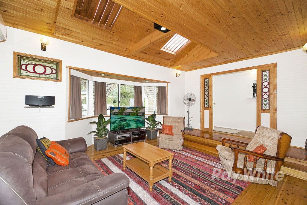 9 Gretel Crescent, Booragul - Thumbnail 2